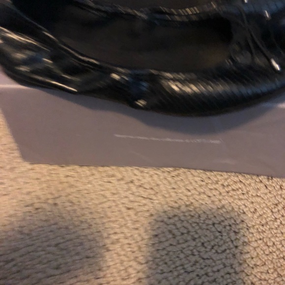 flat shoes - Picture 4 of 6